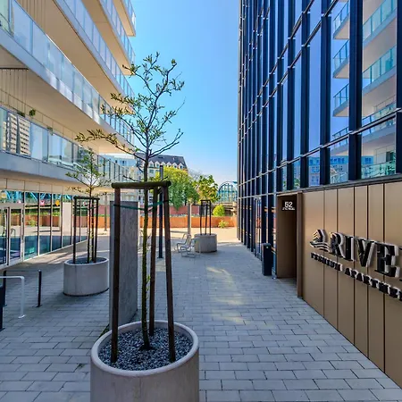 River Premium D فروتسواف