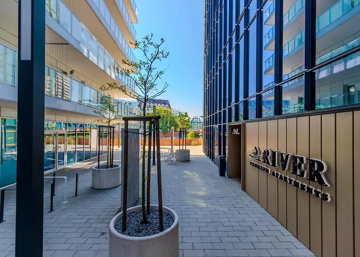 River Premium D فروتسواف